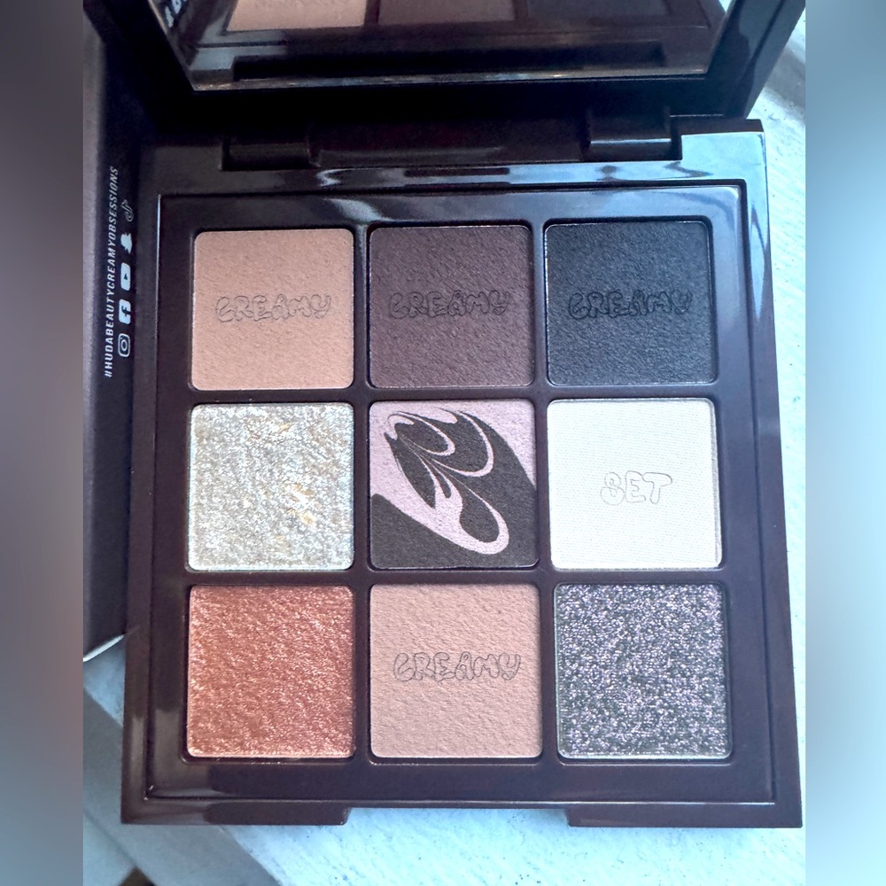 🖤Huda Creamy Neutrals - Eye Palette - NWT